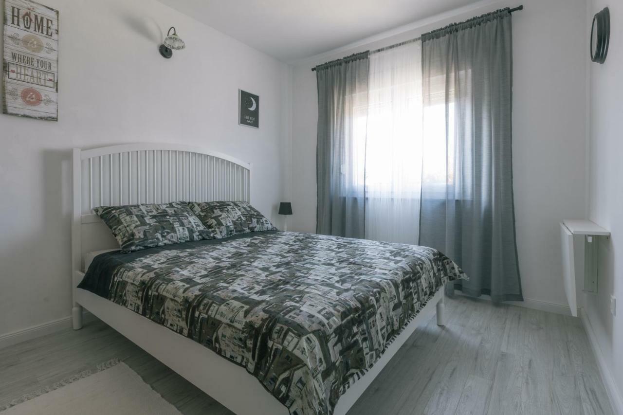 Hedon-Stone Starigrad Paklenica Exterior foto